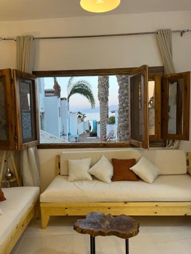 Dahab Apartment | Oia seafront house