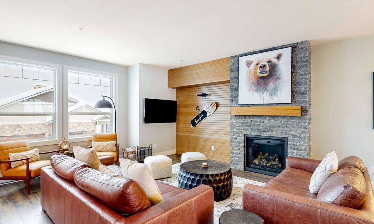 Snow Pine Estates House | Okanagan - Bear Cave - Grizzly Ridge 260A