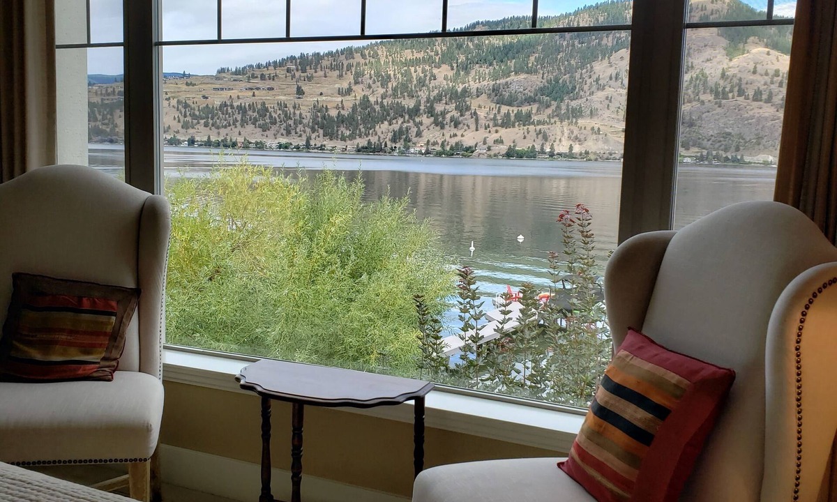 Vernon Bed & Breakfast | OKeefe's Landing Bed & Breakfast