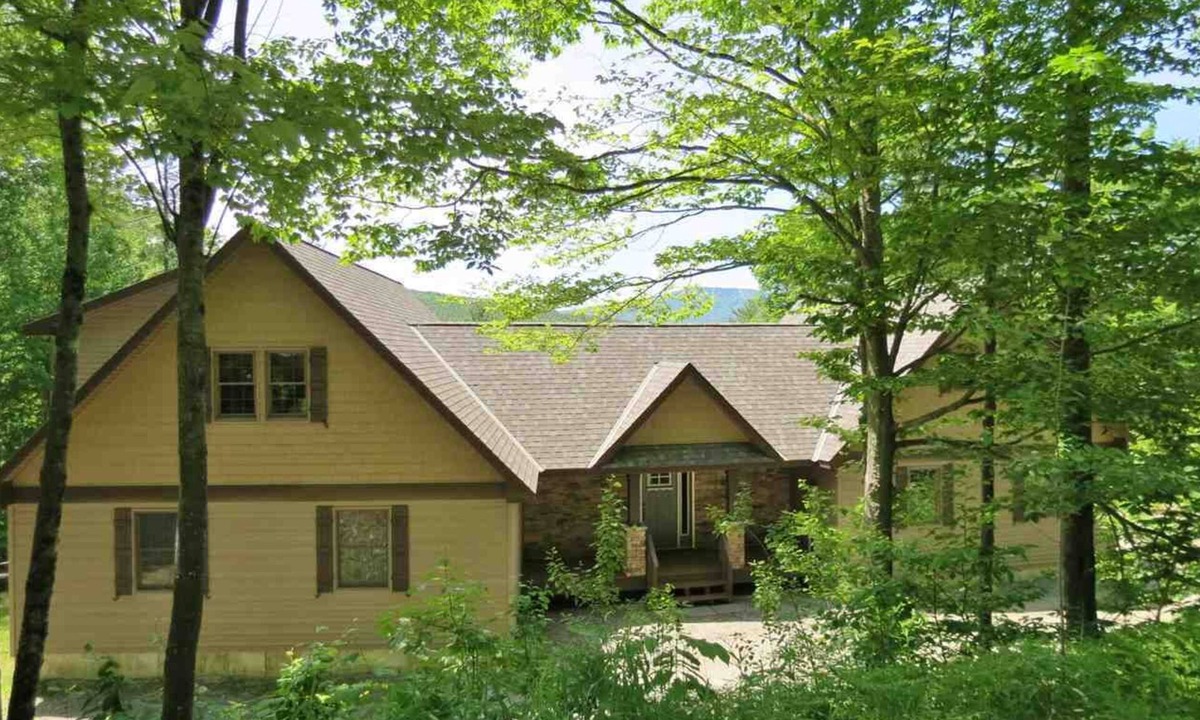 Proctorsville House | Okemo Mountain View Retreat