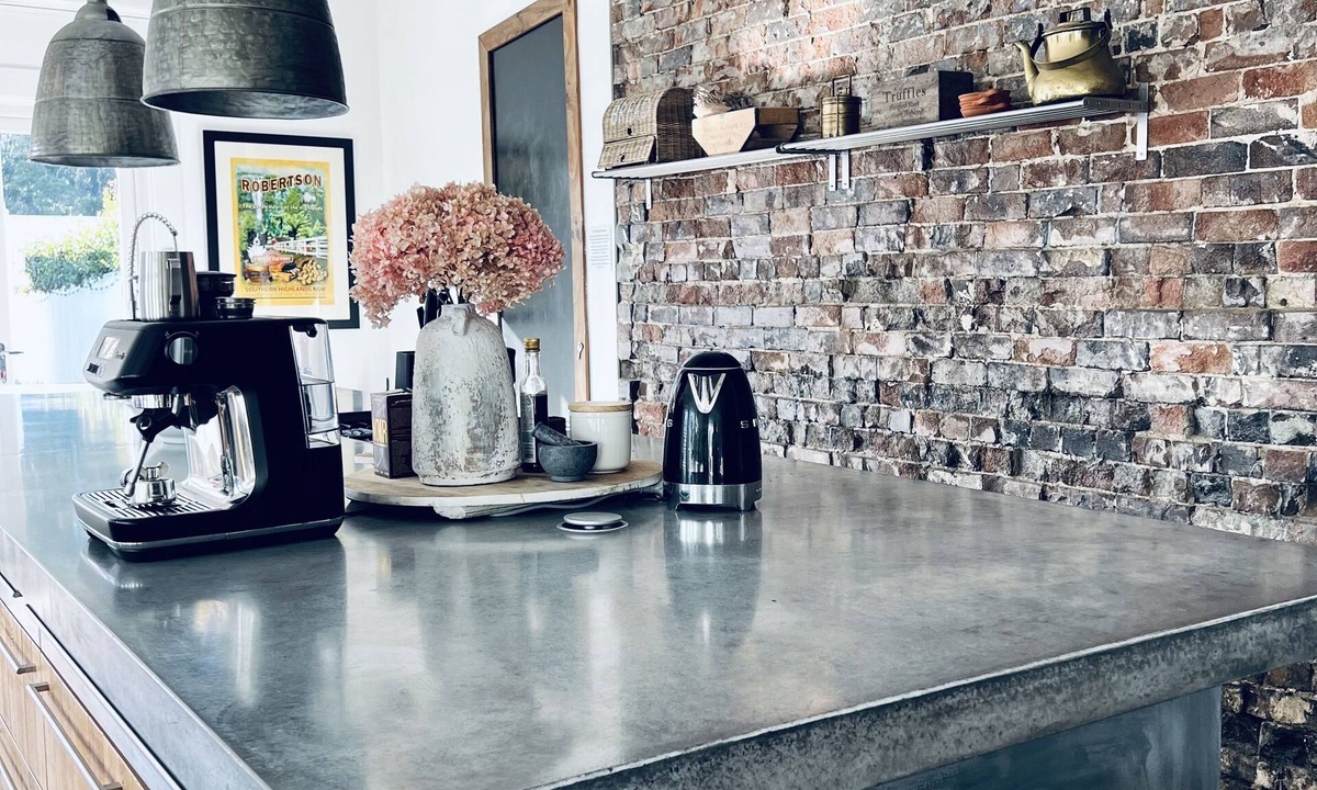 Robertson House | OLD BAKERY GUEST HOUSE /THE BIG PART
