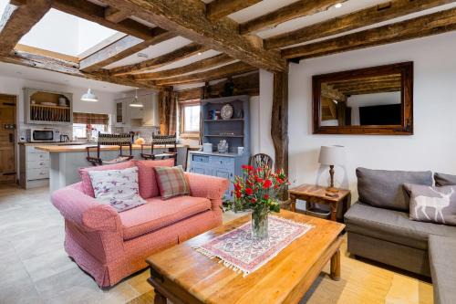 Crawley Down House | Old Barn Cottage