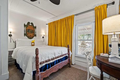 Carrabelle House | Old Carrabelle Hotel Regatta Room