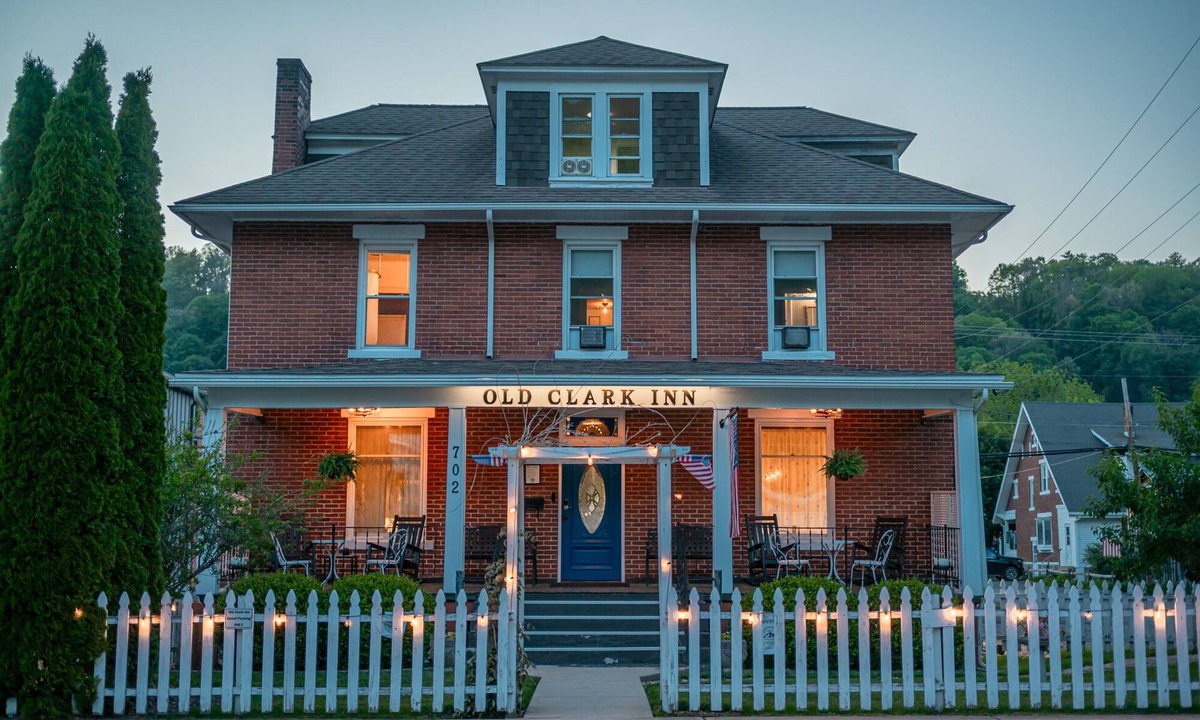 Marlinton House | Old Clark Inn
