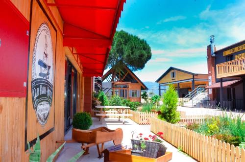 Kemalpasa Hotel | Old Farm Hotel