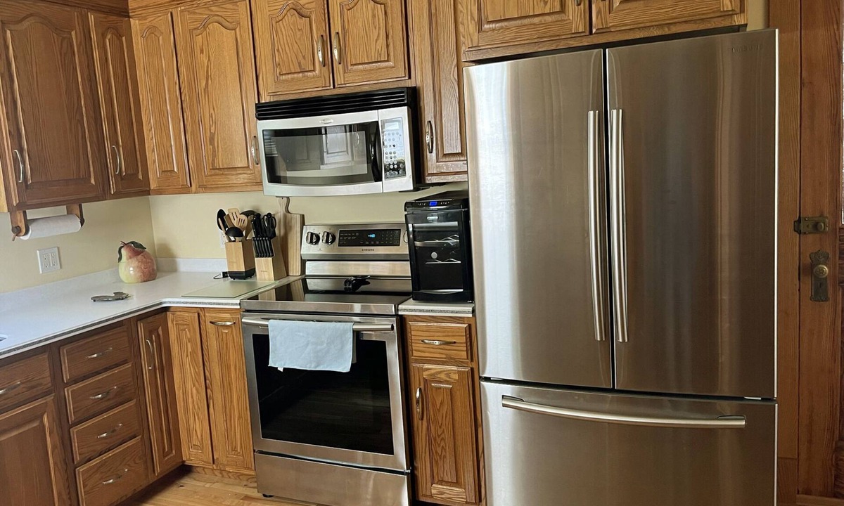 Lime Ridge House | Old Fashioned Elegance; Quiet Country Village Living!