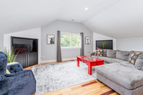 Swannanoa House | Old Lytle Cove Rd - Upper Unit