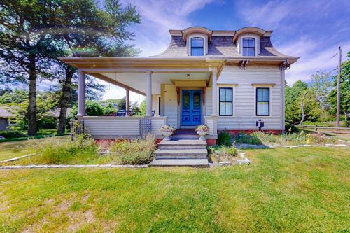 West Dennis House | Old Mansard