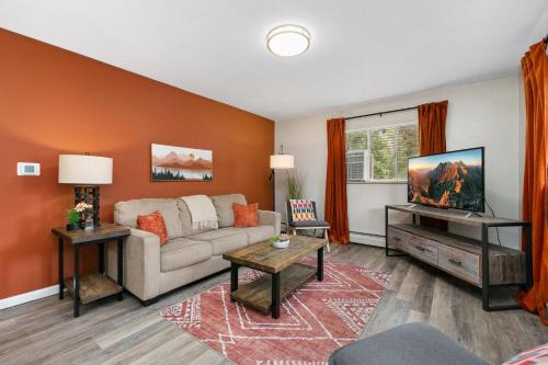 Old Town Apartment | Old Town Condo by Library Park Walk Everywhere!