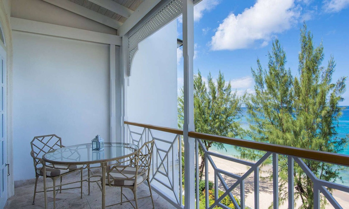 Holder's Hill Condo | Old Trees 302, La Mirage by Fantasia Villas