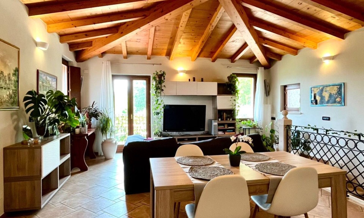 Gavardo House | Olive & Fig Tree Apartment
