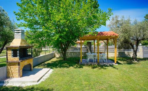 Olympiada Apartment | Olive Garden