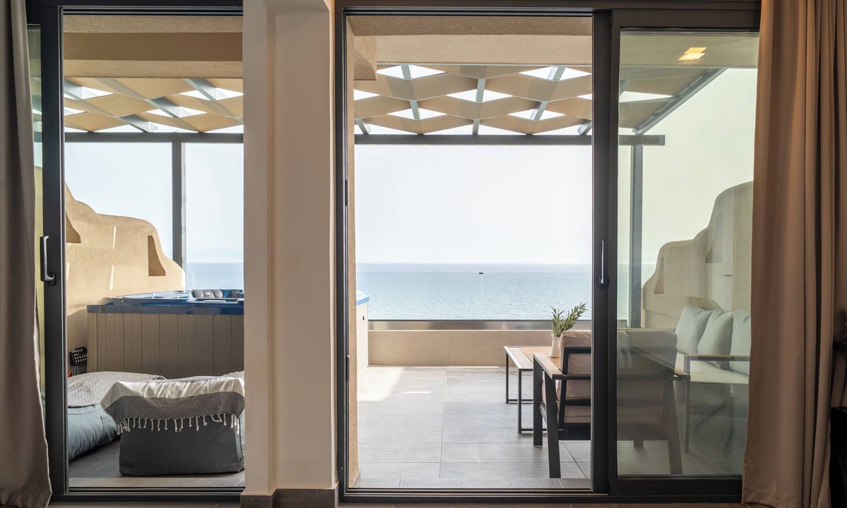 Plomari Hotel | Olive Green Studios and Apartments