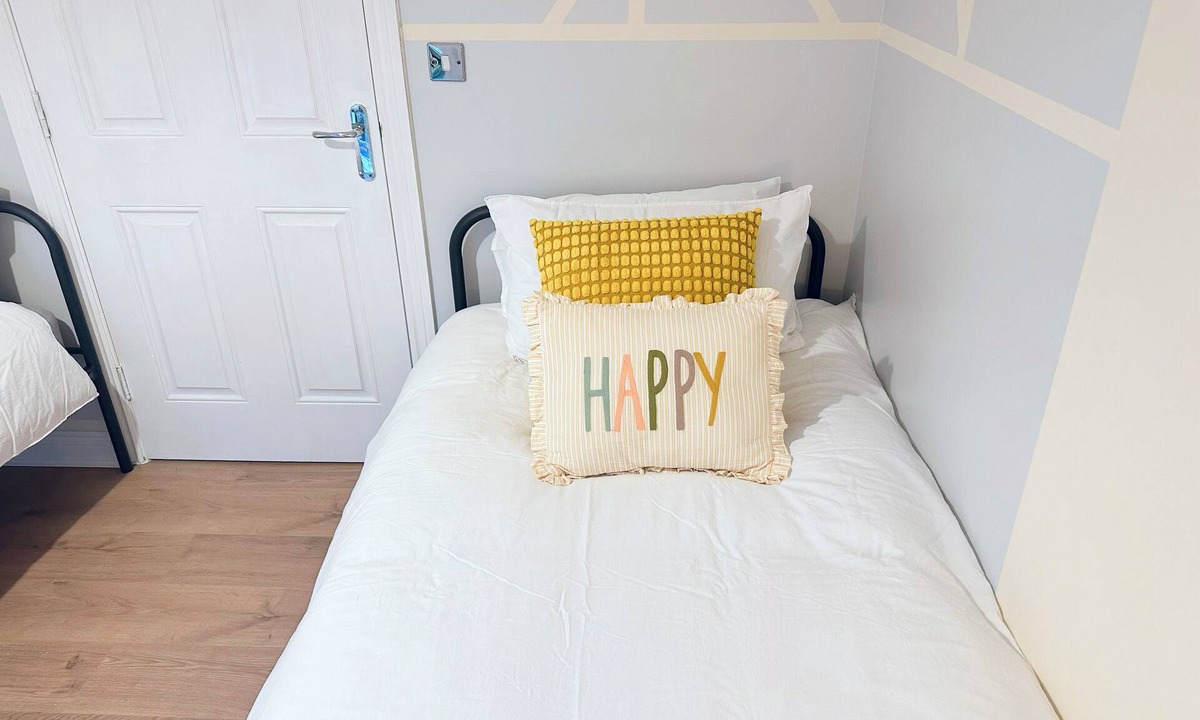Wembley Central Apartment | Olive Immaculate Wembley Apartments, by Edens