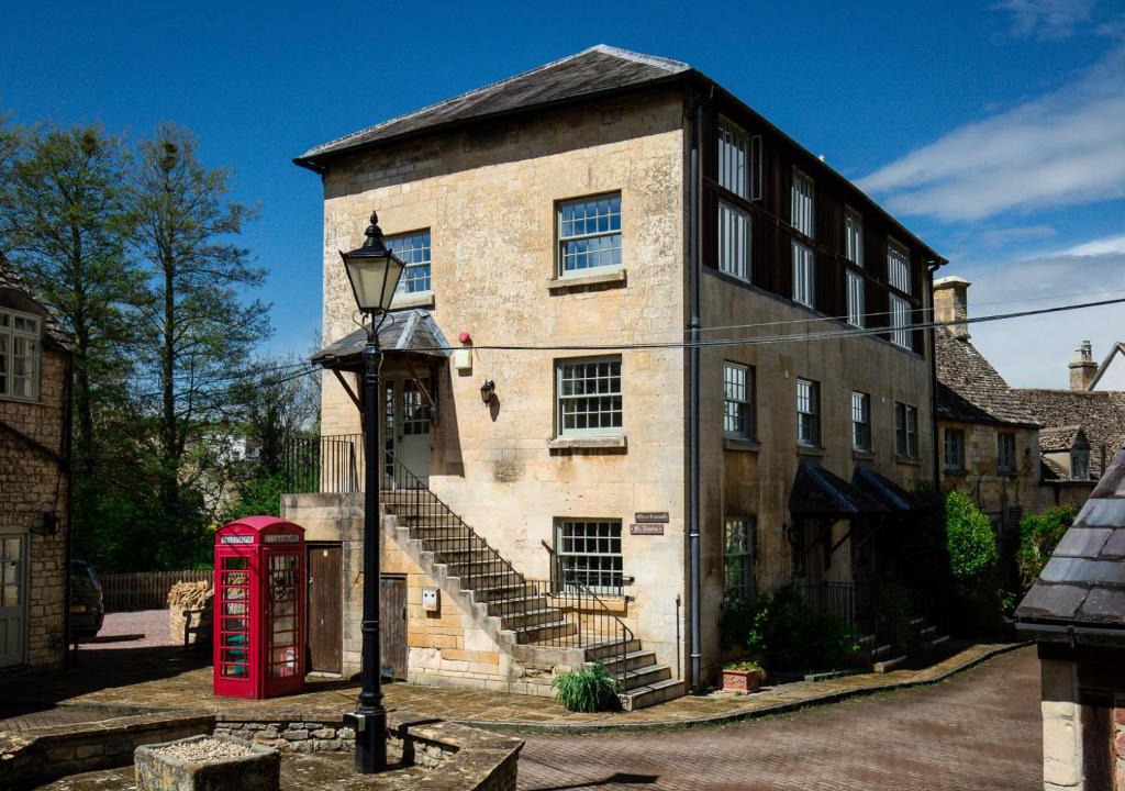 Winchcombe Apartment | Oliver Cromwell