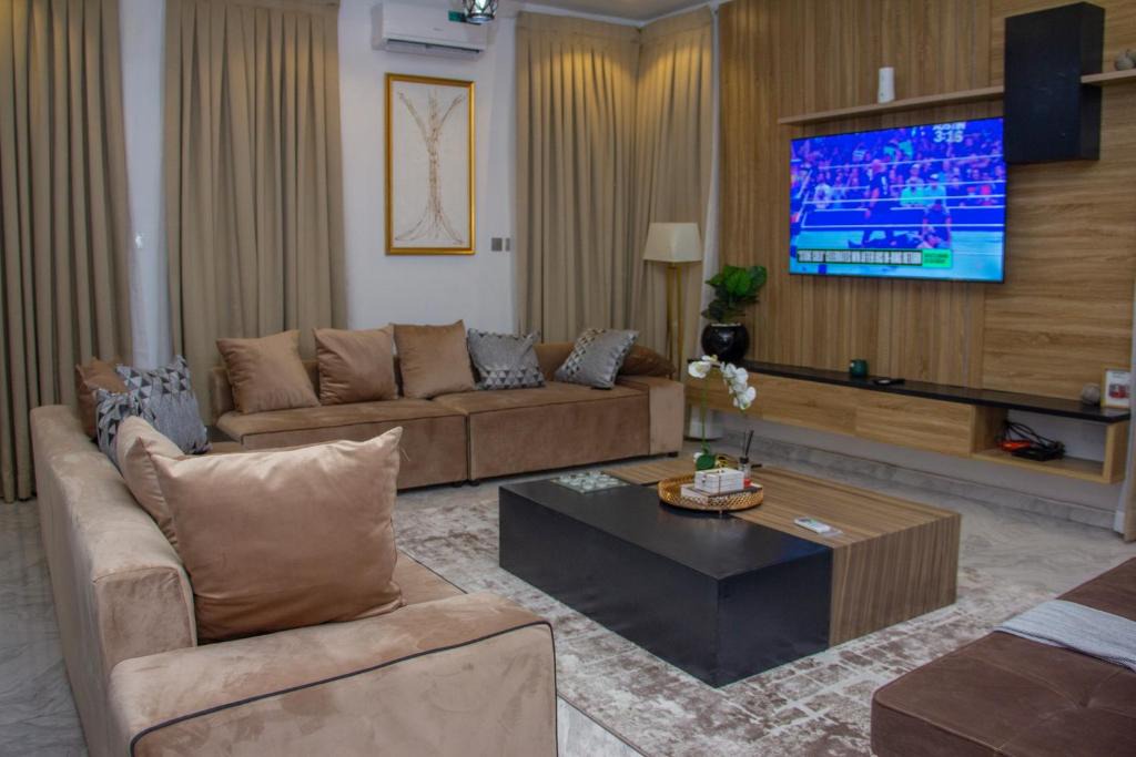 Ofin Apartment | Olivia Gardens 1
