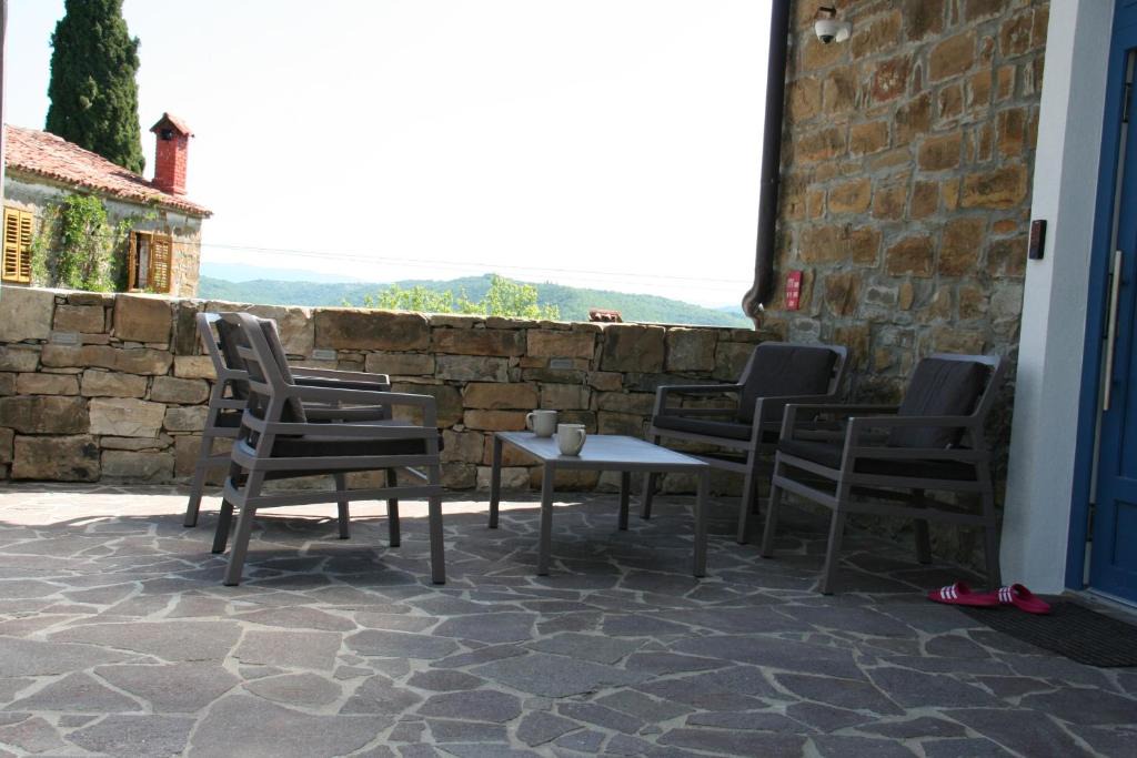 Koper Apartment | Olivia