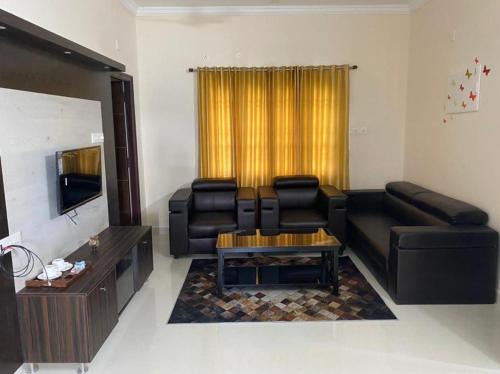 Tirupati Apartment | OM SRINIVASA - TRULY HOMESTAY