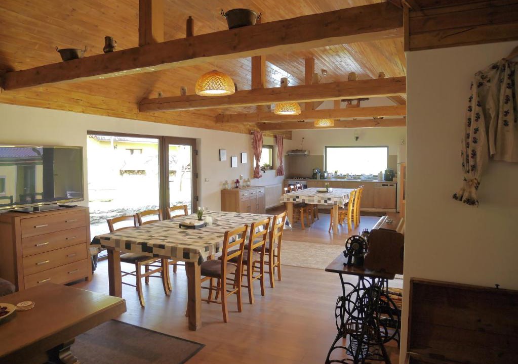 Girbova House | Oma's Hutte