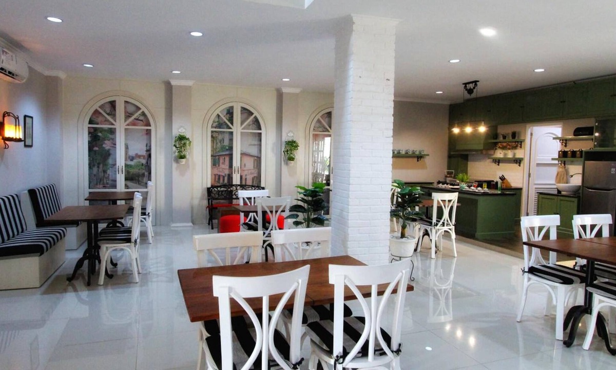 Semarang House | Omah Madam Bed & Breakfast