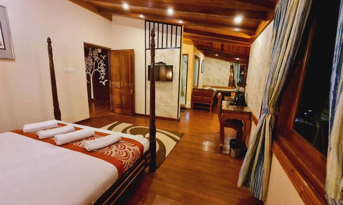 Darjeeling Hotel | Omega Residency