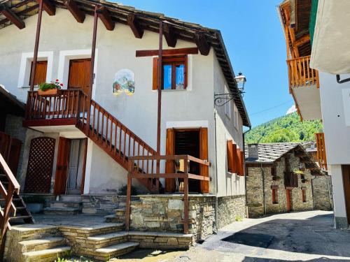 Crissolo Apartment | OmniViso
