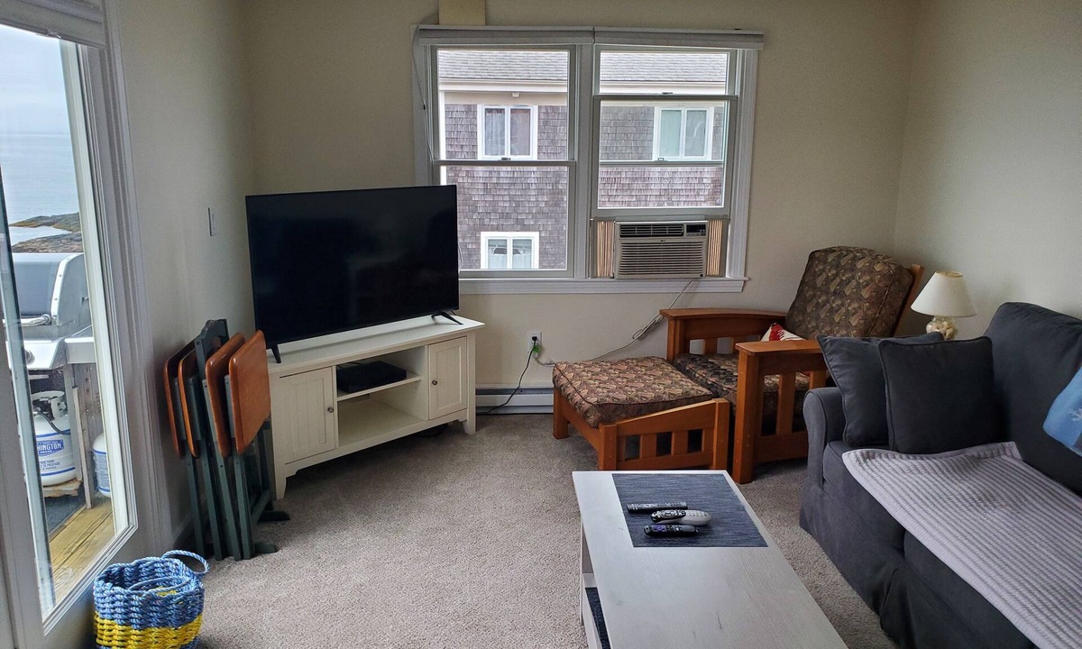 Minot Apartment | On Minot Beach - 1-bedroom apartment with deck and views of the ocean