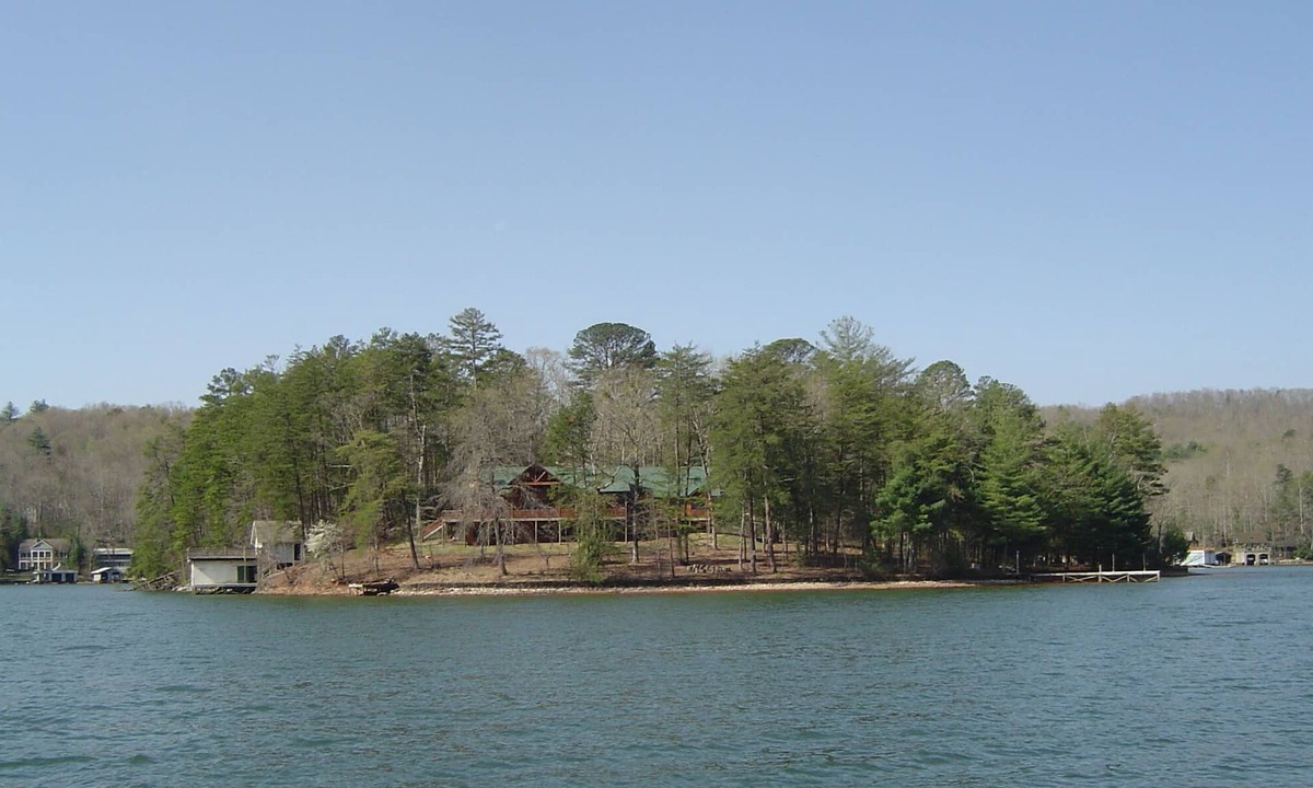 Wiley Cabin | On the Point: Dec. through New Years Discounted! 2+ Night Special! 6 B/R,4.5 Bth