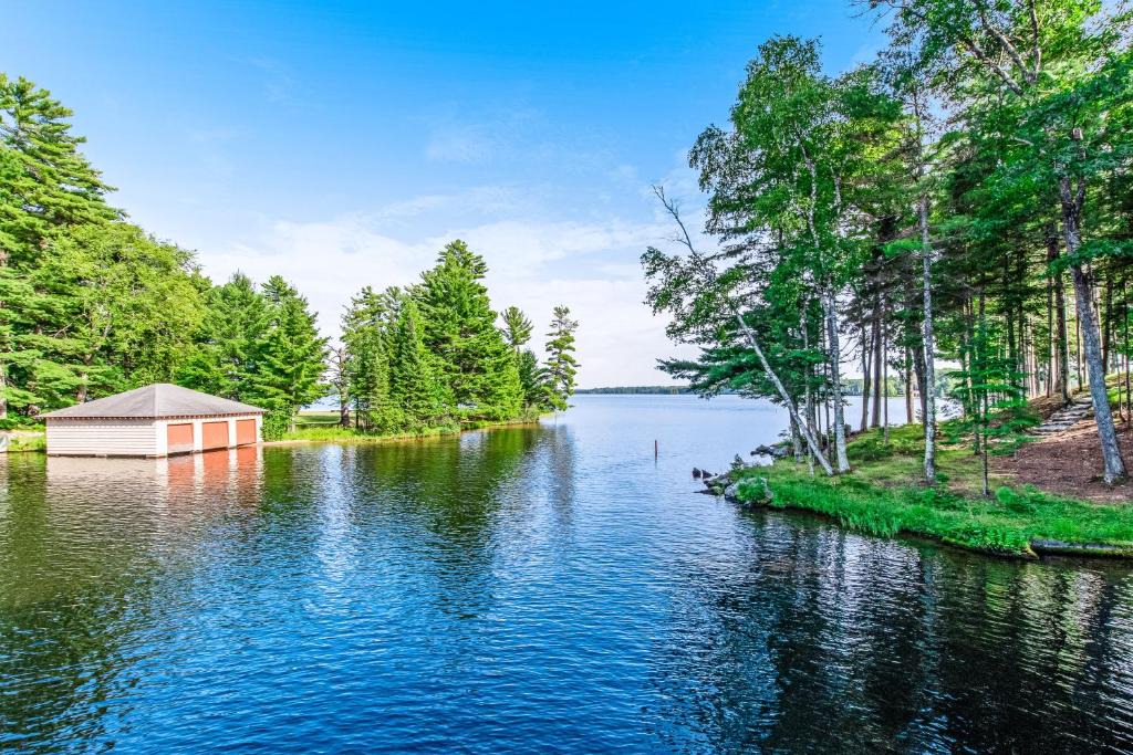 Manitowish Waters House | On the Rocks