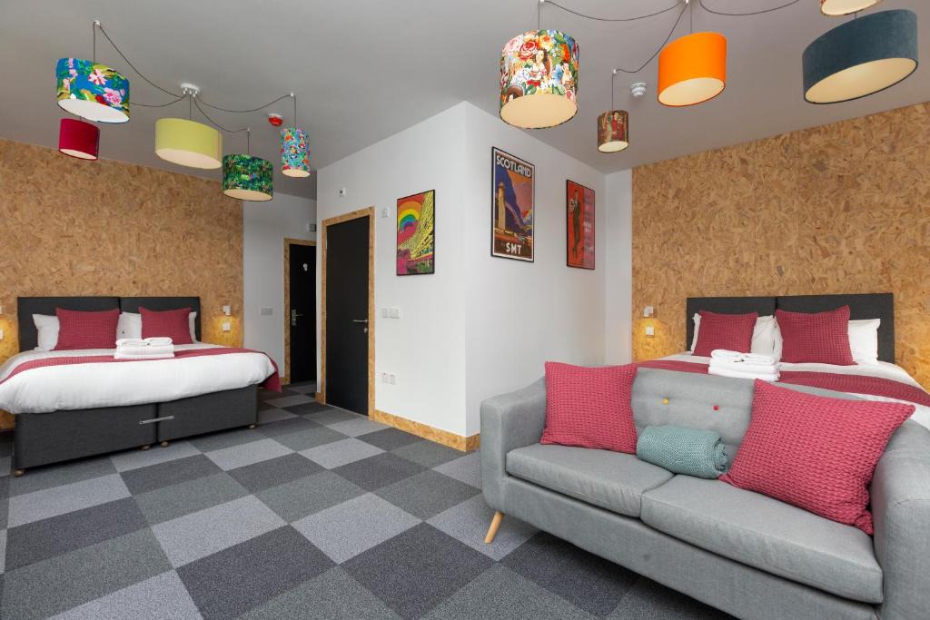 Leith Hotel | On The Walk
