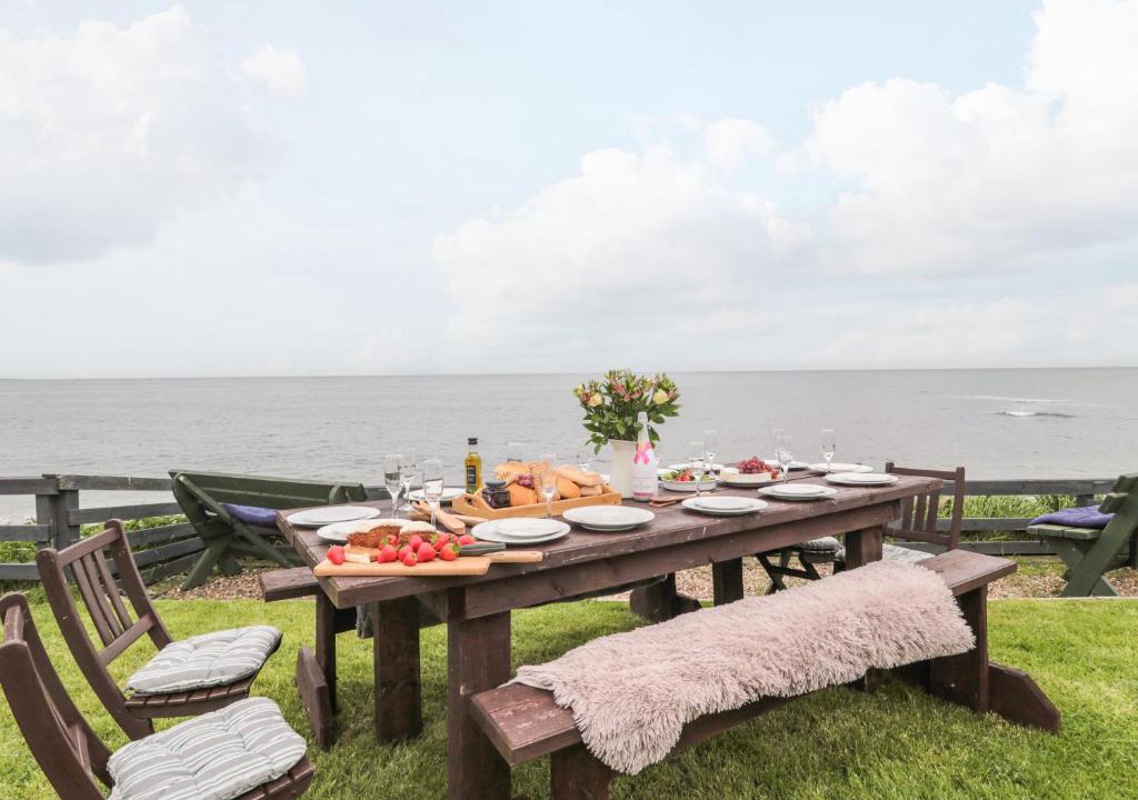 Beadnell House | On The Watersedge