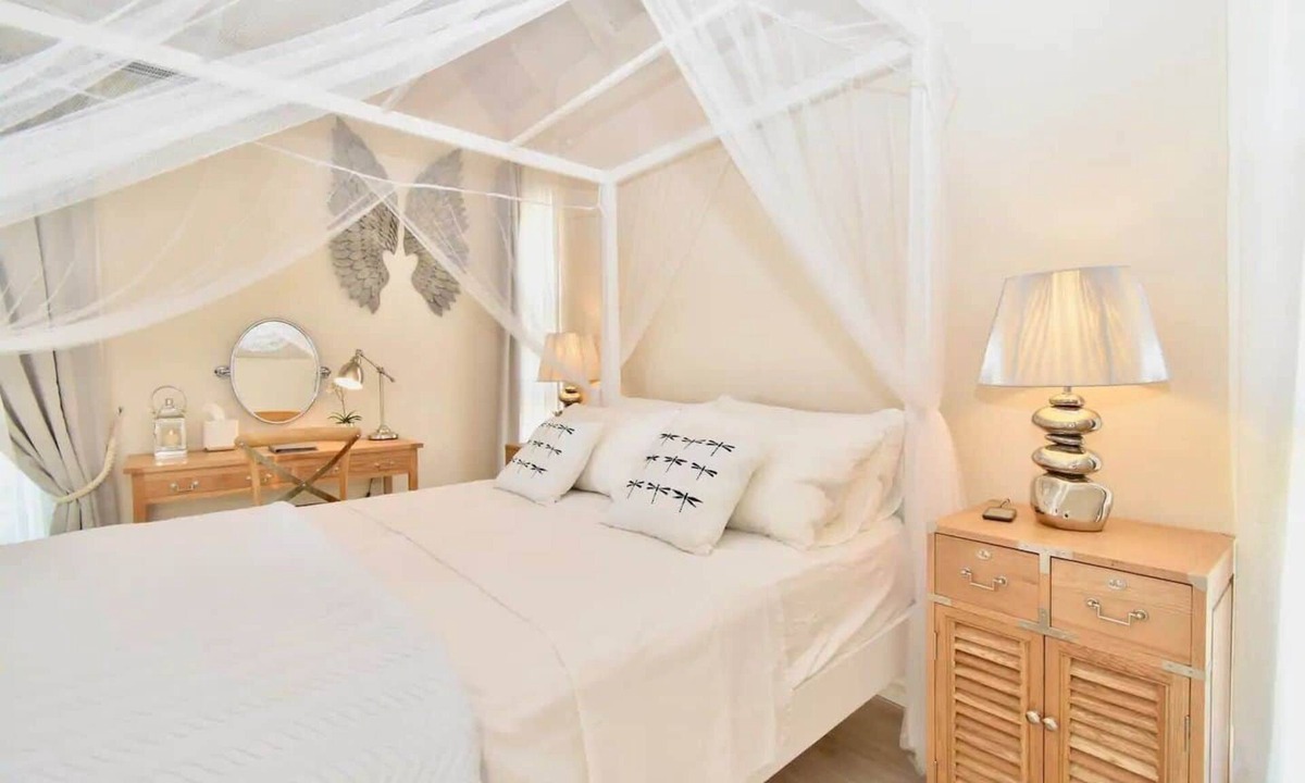 Merlin Bay House | One BD Villa No. 8, West Rock Villas, St James