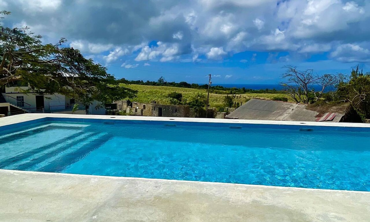 Gibbs Bay Apartment | One bed apartment with expansive ocean view