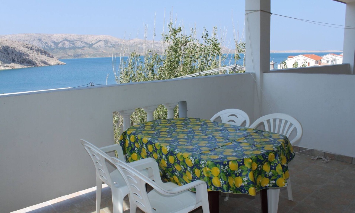 Metajna Apartment | One bedroom apartment with terrace and sea view Metajna, Pag (A-6336-e)