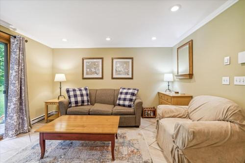 Killington House | One Bedroom Edgemont Condo A1 Near Base Ski Back