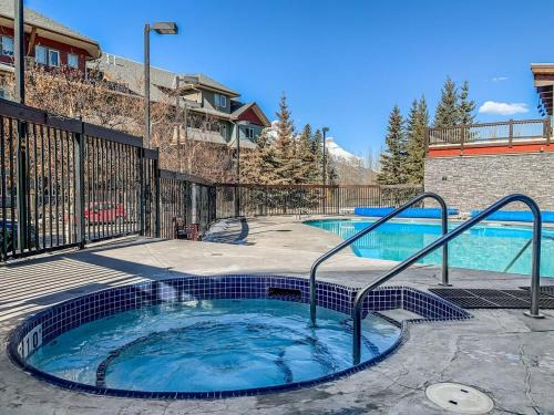 Canmore Apartment | One Bedroom Mountain View Condo - Lodges at Canmore