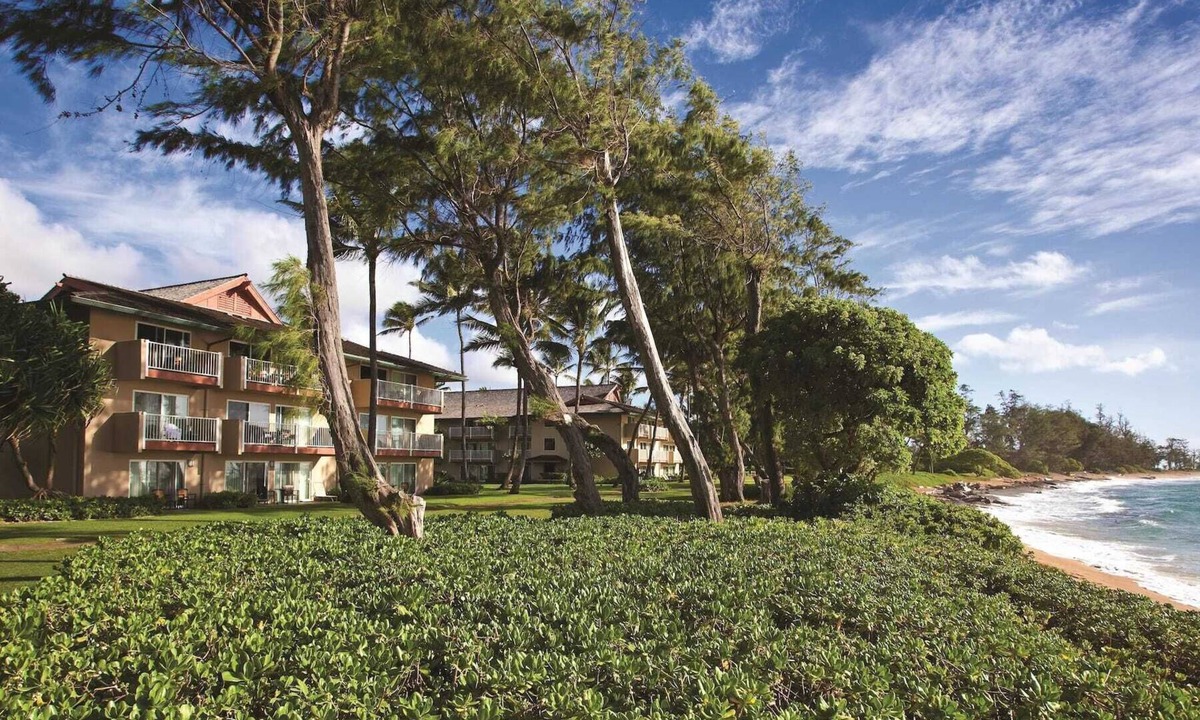 Wailua Resort | One Bedroom Oceanfront Kapa'a Suite