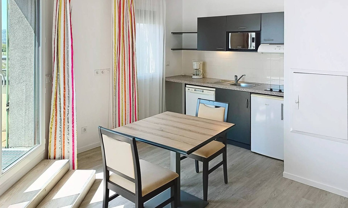 Centre Ville Rive Gauche Apartment | One-Bedroom Studio for 2 People - Terrace