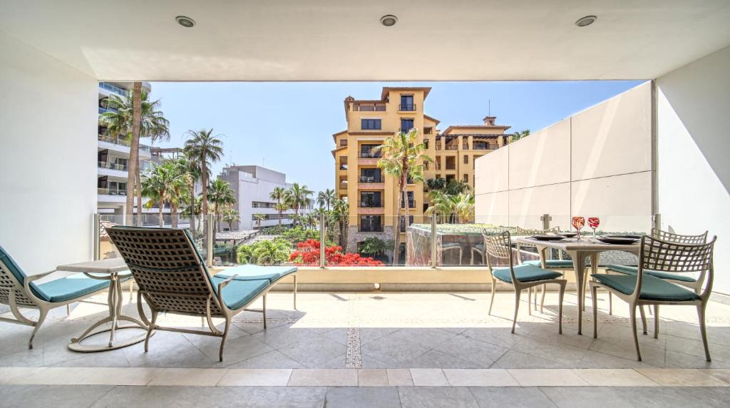 El Medano Ejidal Apartment | One Medano 8B
