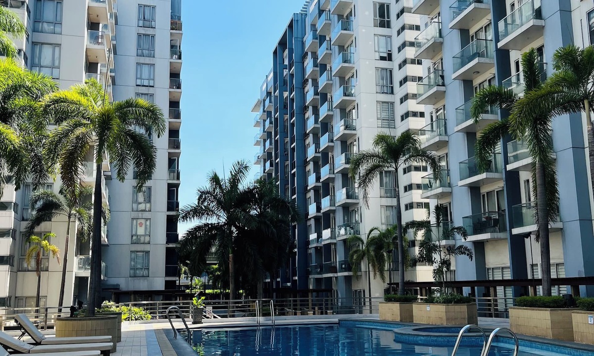 Pasay Hostel | One Palm Tree Villas