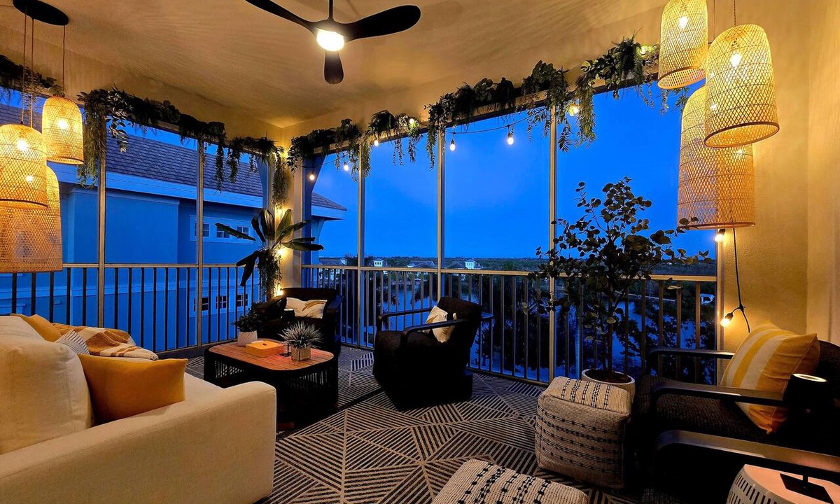 Whitney Beach Condo | One Particular Penthouse | Top-Floor Condo at Margaritaville Near Anna Maria Island