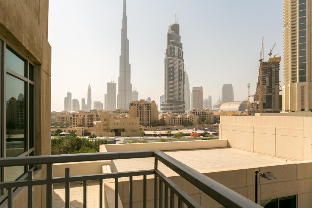 Downtown Dubai Apartment | One Perfect Stay - Burj Views