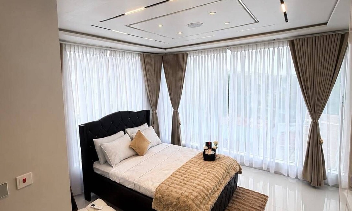 Agblesia House | One Plus One Rooftop Luxe Retreat Sakumono Estate