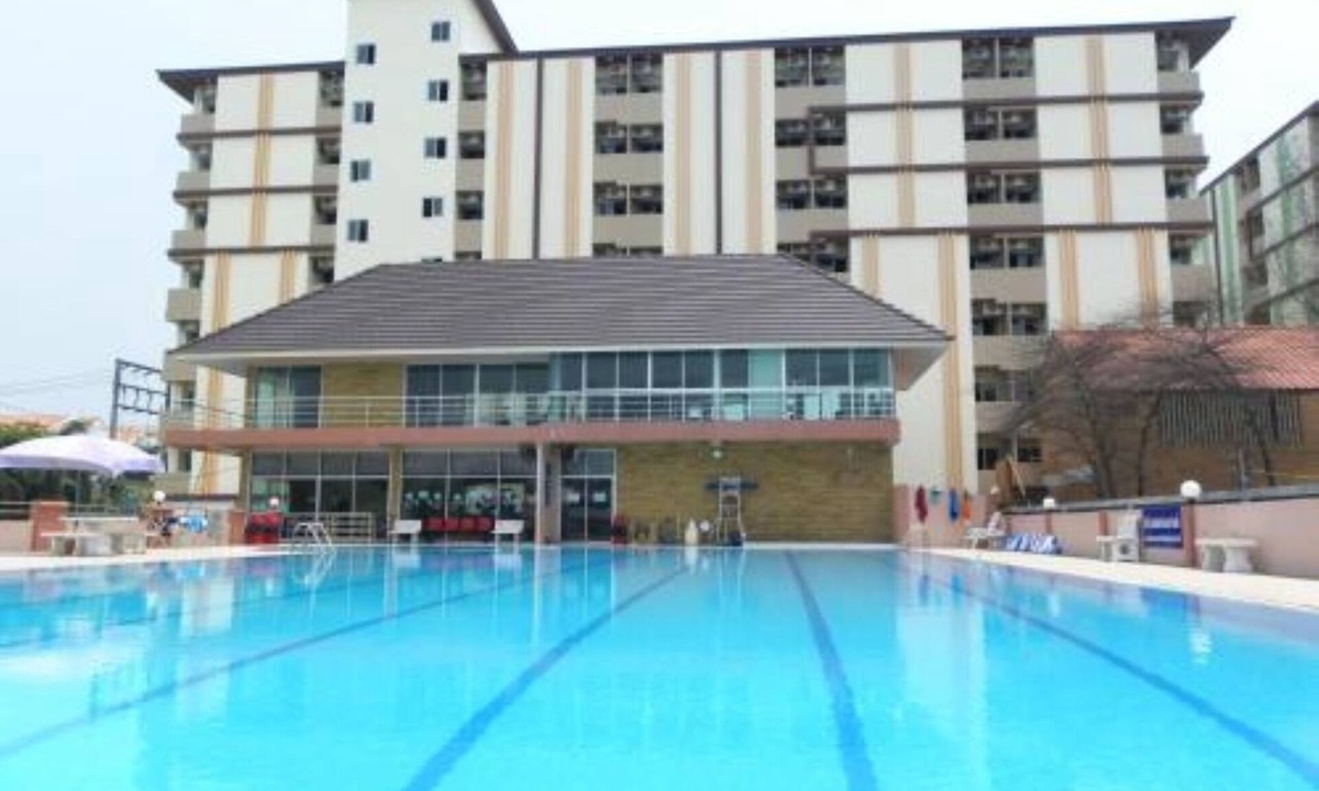 Ban Lam Rua Taek Hotel | One Residence Navanakorn
