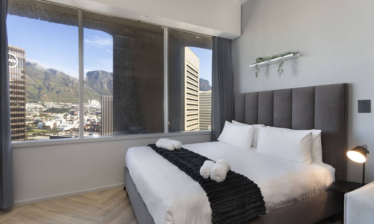 Cape Town City Centre Apartment | One Thibault 2003