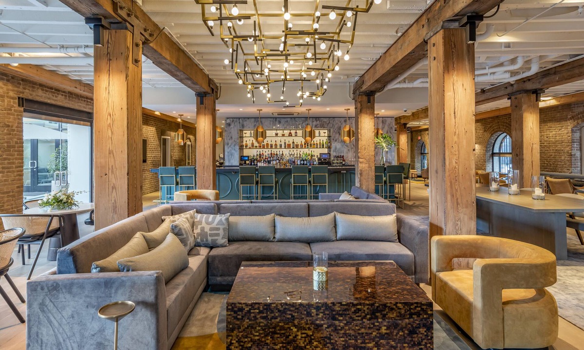 French Quarter Hotel | ONE11 Hotel