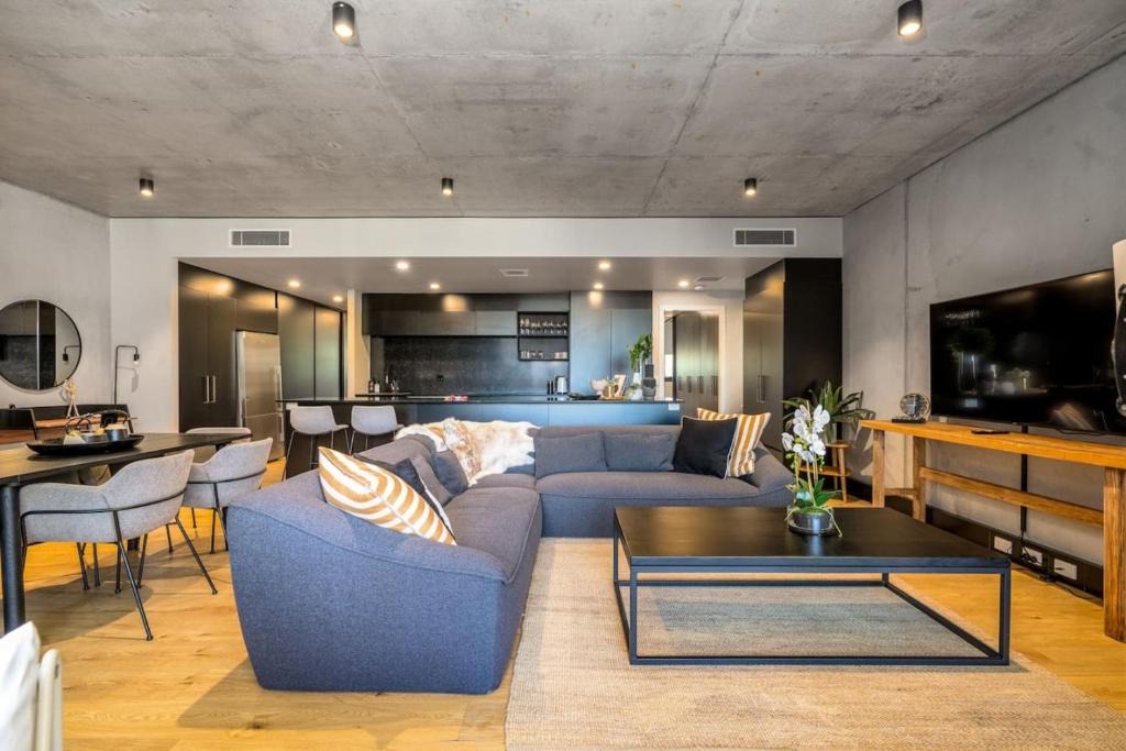 Kingston Apartment | Onyx Apt Onsite EV 5mins to Foreshore - Hosted by Canstay