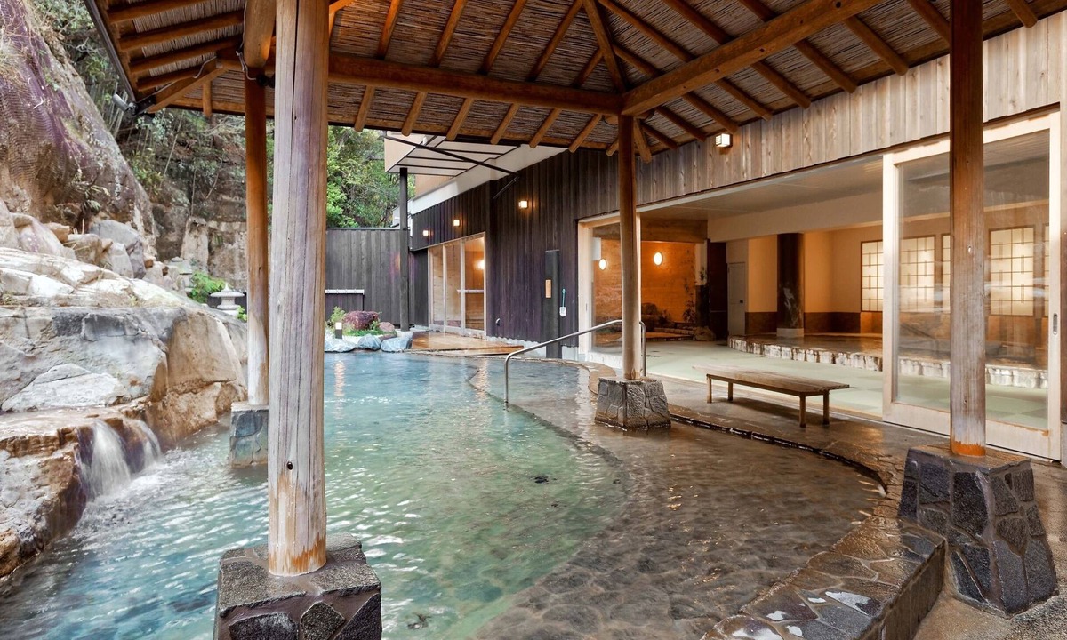 Shirahama House | Ooedo Onsen Monogatari Premium Shirahama Saichoraku