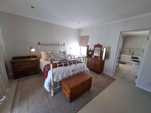 Mykonos House | OosiesRus - Charming Langebaan Villa with Garden View