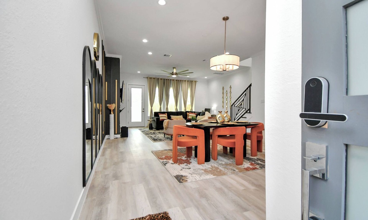 Northside House | Opal Oasis Lodging - MedCenter - Downtown
